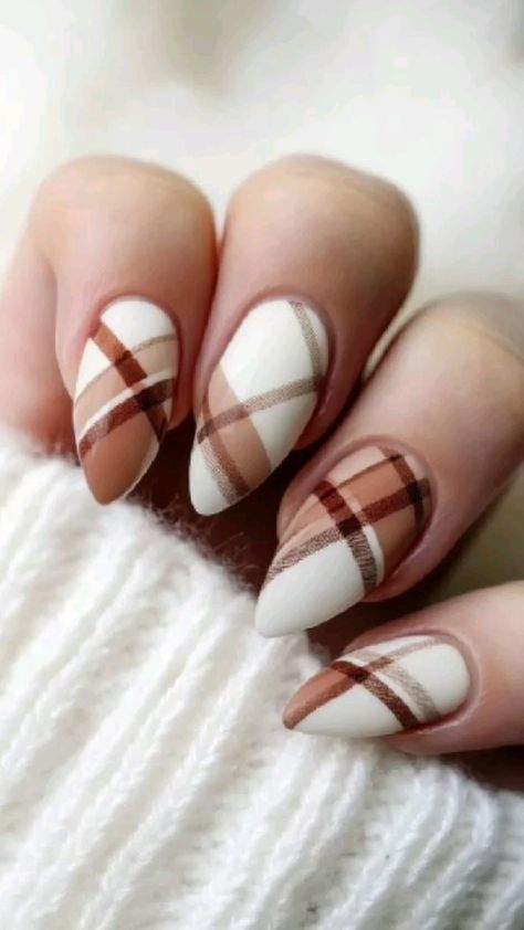 Pointy coffin nails with a plaid design in white and shades of brown